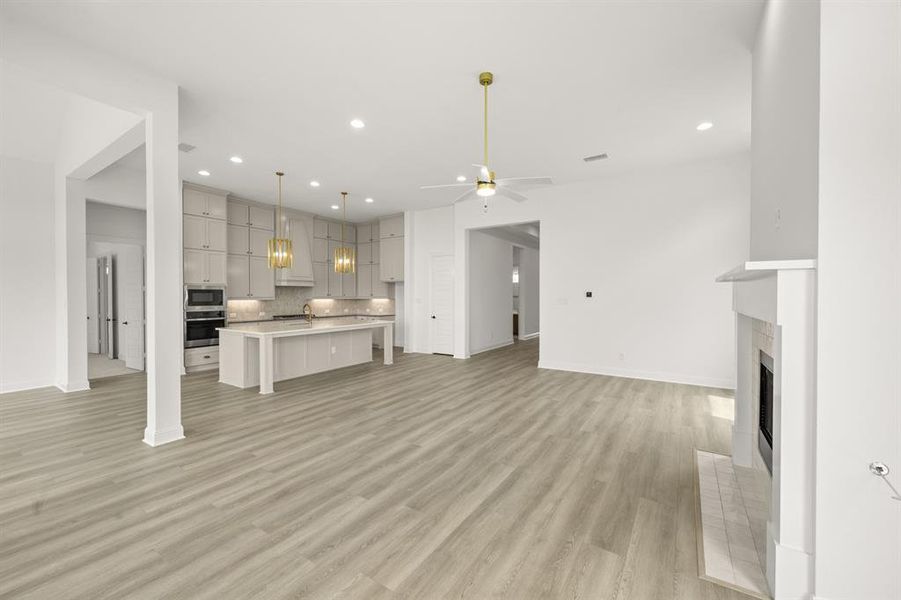 Spacious, unfurnished interior of a new home in Redden Farms - Phase 1, Midlothian (Image 18). Spacious, unfurnished interior of a new home in Redden Farms - Phase 1, Midlothian (Image 18).