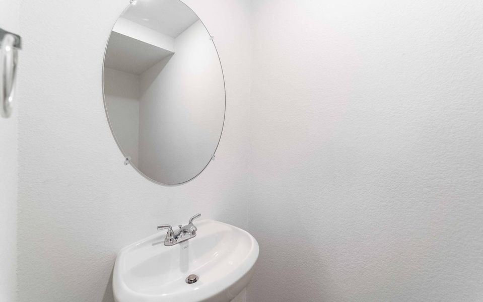 Furnished interior view inside a new home in Lago Mar, Texas City (Image 3).
