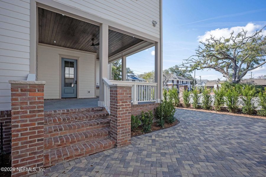 Exterior details and patio area of a home in , Jacksonville (Image 35).