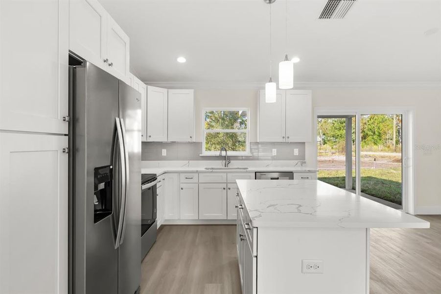 Furnished interior view inside a new home in , Ocklawaha (Image 11).