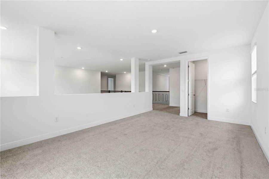 Spacious, unfurnished interior of a new home in Creeks Edge at Twin Rivers, Parrish (Image 37). Spacious, unfurnished interior of a new home in Creeks Edge at Twin Rivers, Parrish (Image 37).