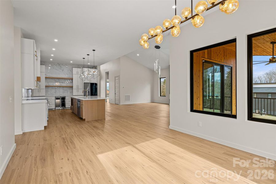 Spacious, unfurnished interior of a new home in , Asheville (Image 26).