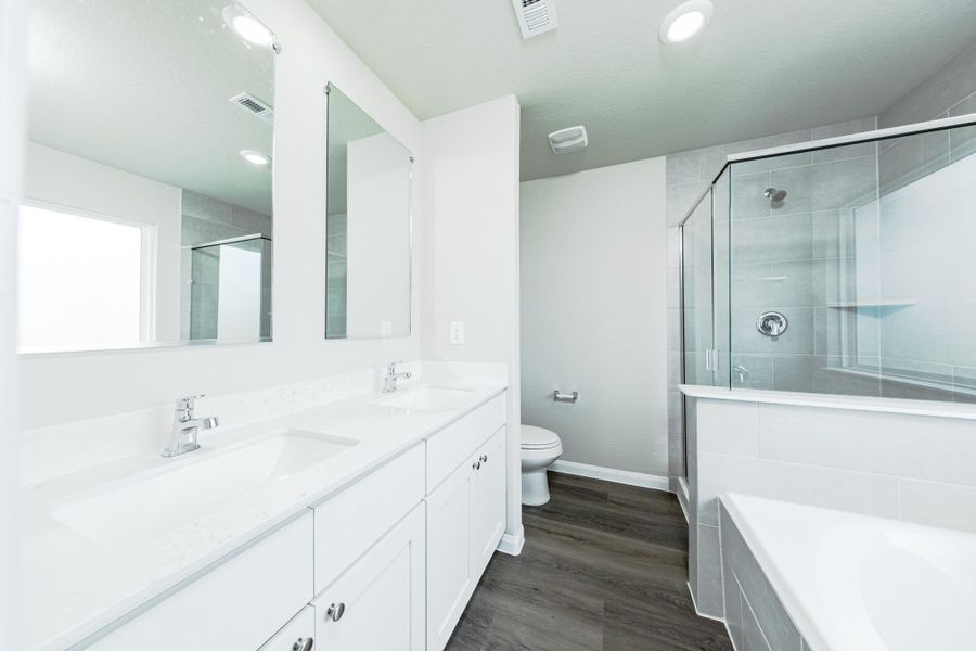 Furnished interior view inside a new home in Ridgeland Hills, Willis (Image 7).