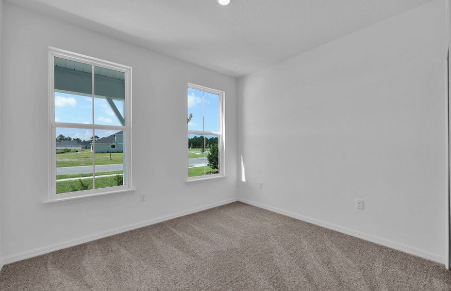Spacious, unfurnished interior of a new home in Hyland Trail, Green Cove Springs (Image 17).