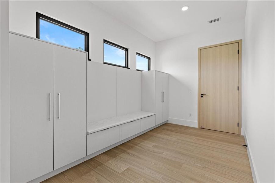Spacious, unfurnished interior of a new home in , Sugar Hill (Image 49).