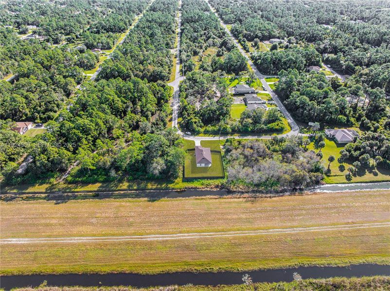 Natural landscape and outdoor views near  in Lehigh Acres (Image 32).
