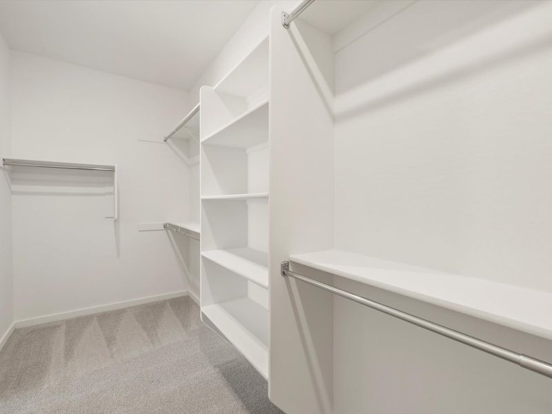 Spacious, unfurnished interior of a new home in Entrada Reserve Series, Tolleson (Image 16).