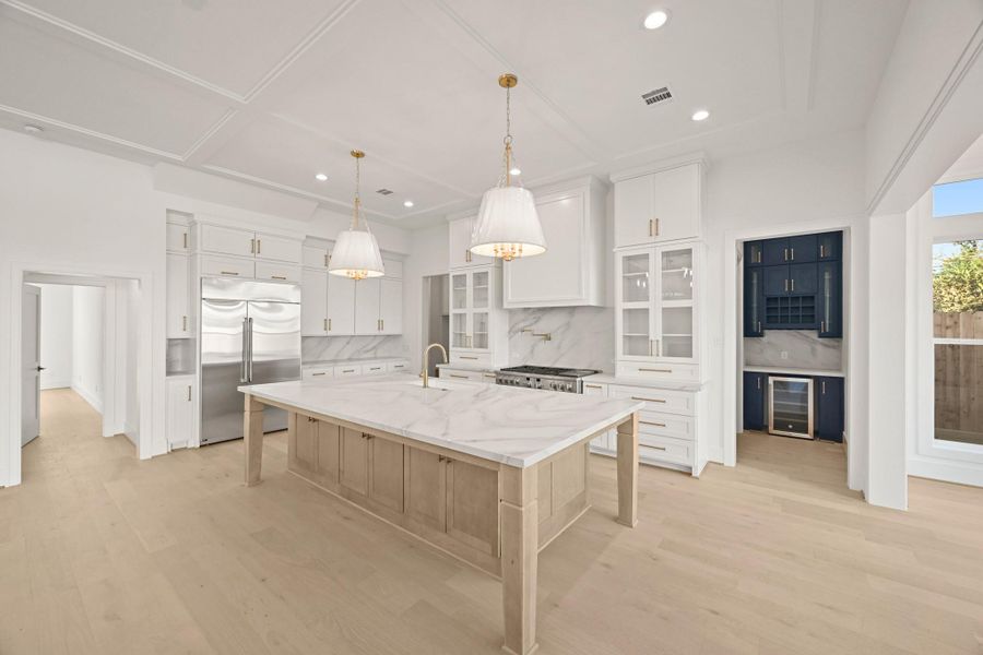 Perfect layout for cooking and entertaining!