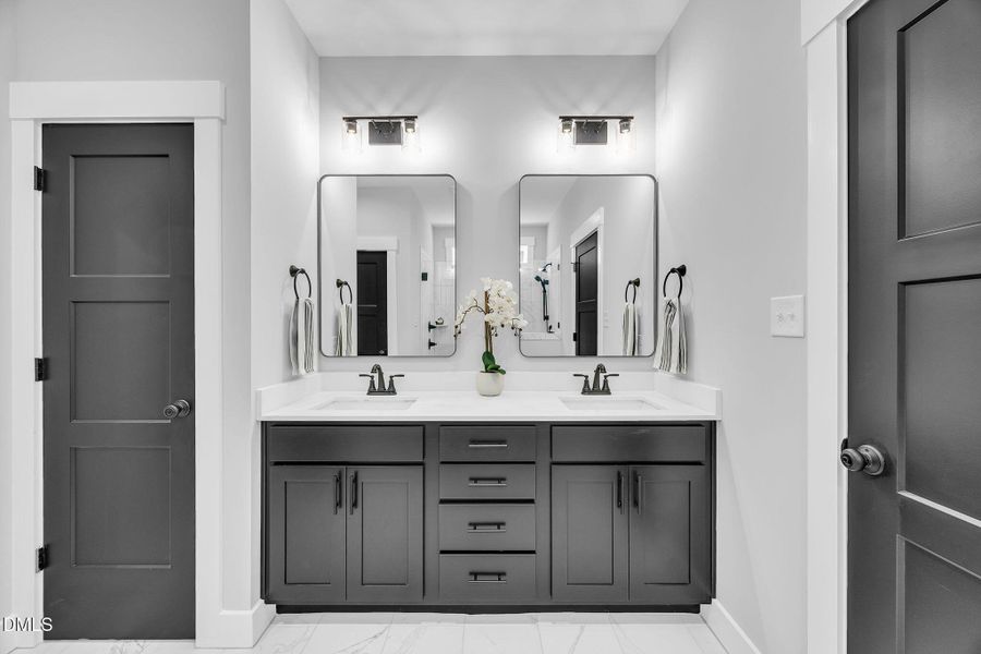 31-web-or-mls-9L1A9863 31-web-or-mls-9L1A9863