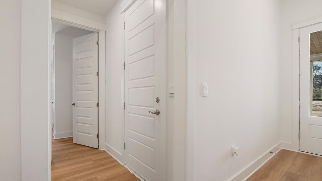 Spacious, unfurnished interior of a new home in Breakfast Point East Phase II, Panama City Beach (Image 23).