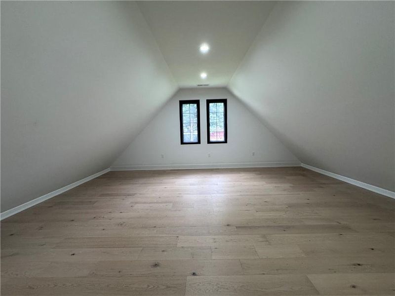 Spacious, unfurnished interior of a new home in , Alpharetta (Image 29).