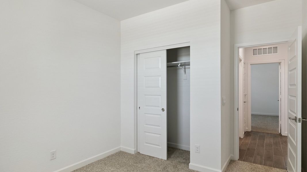 Spacious, unfurnished interior of a new home in Del Rio Ranch, Avondale (Image 14). Spacious, unfurnished interior of a new home in Del Rio Ranch, Avondale (Image 14).