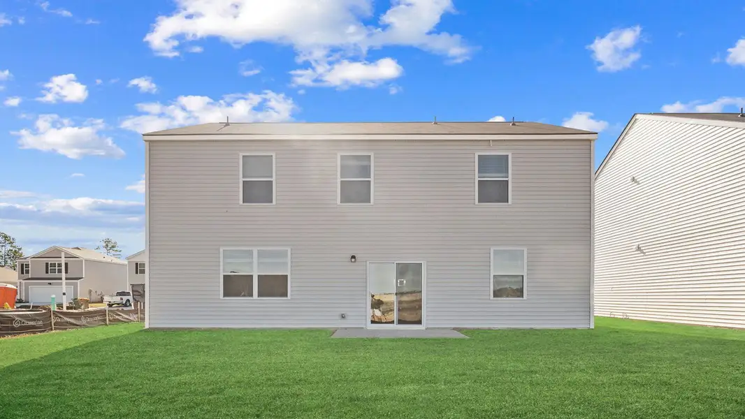 Exterior details and patio area of a home in Rice Hope, Port Wentworth (Image 3).