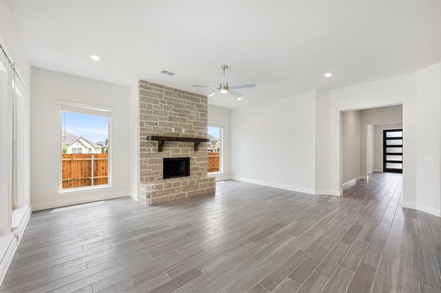 Spacious, unfurnished interior of a new home in Villages of Walnut Grove, Midlothian (Image 35).