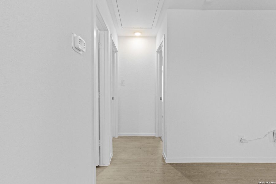 Spacious, unfurnished interior of a new home in Spring Grove, San Antonio (Image 12).