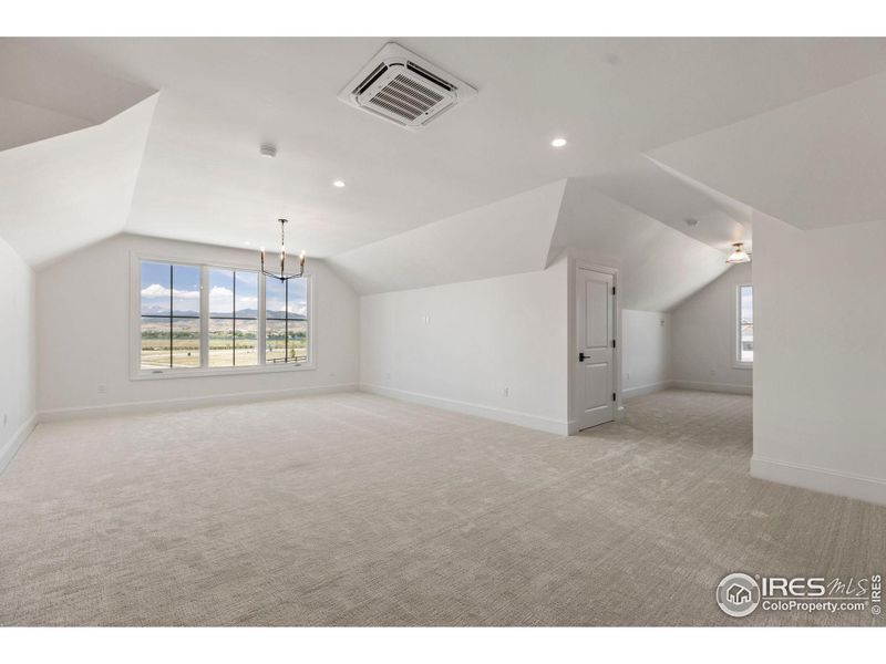 800 sq ft Attached dwelling unit over the garage