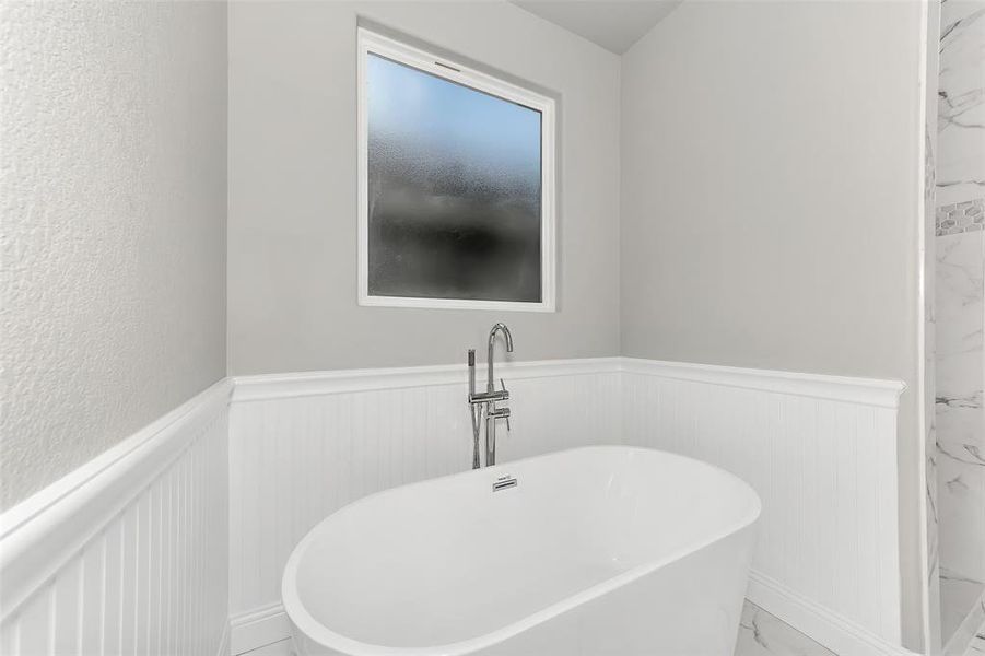 Close-up of interior finishes inside a home in , Lake Dallas (Image 12).