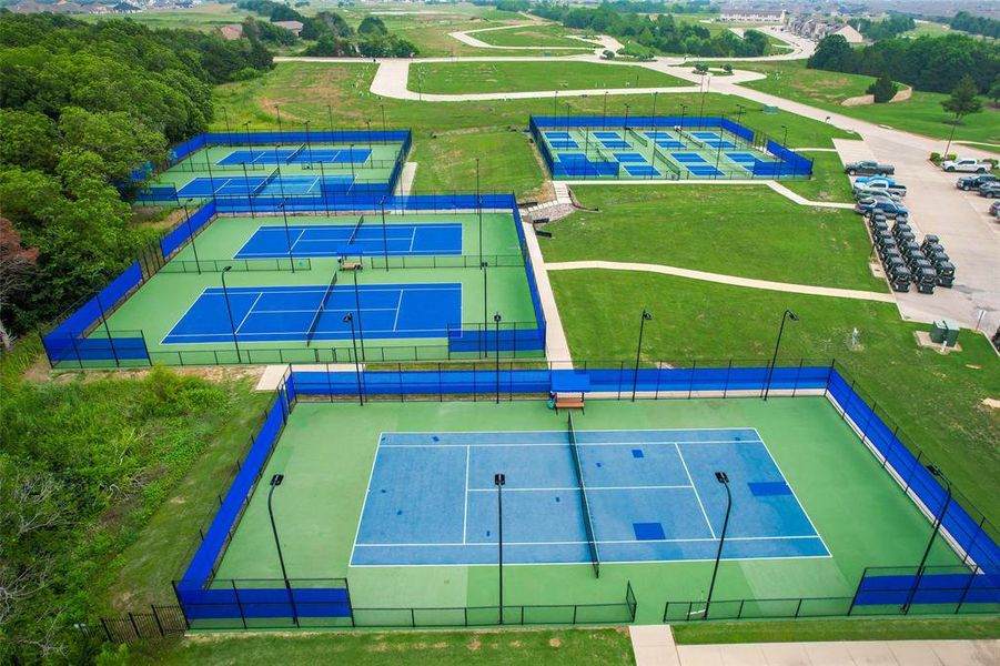 Image 6 of a home in Heath Golf & Yacht Club. Image 6 of a home in Heath Golf & Yacht Club.