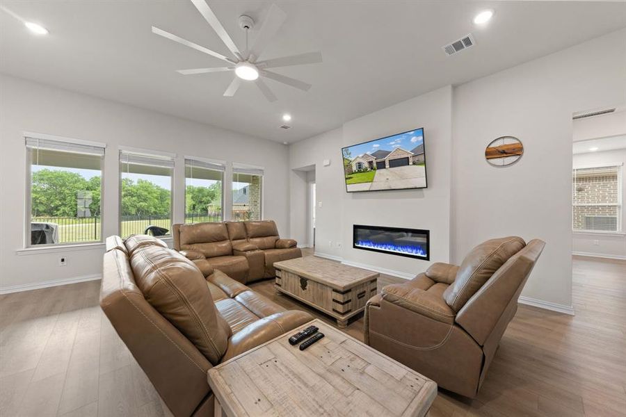 Furnished interior view inside a new home in Valencia On The Lake, Little Elm (Image 8). Furnished interior view inside a new home in Valencia On The Lake, Little Elm (Image 8).