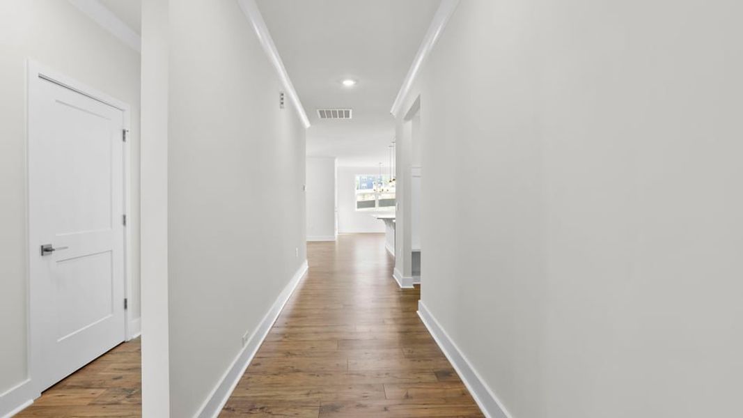 Spacious, unfurnished interior of a new home in Harrison Valley, Simpsonville (Image 16).