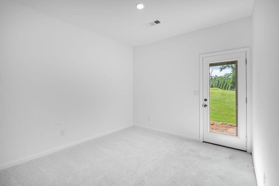 Image 27 of a home in Somerset at Veterans Memorial.