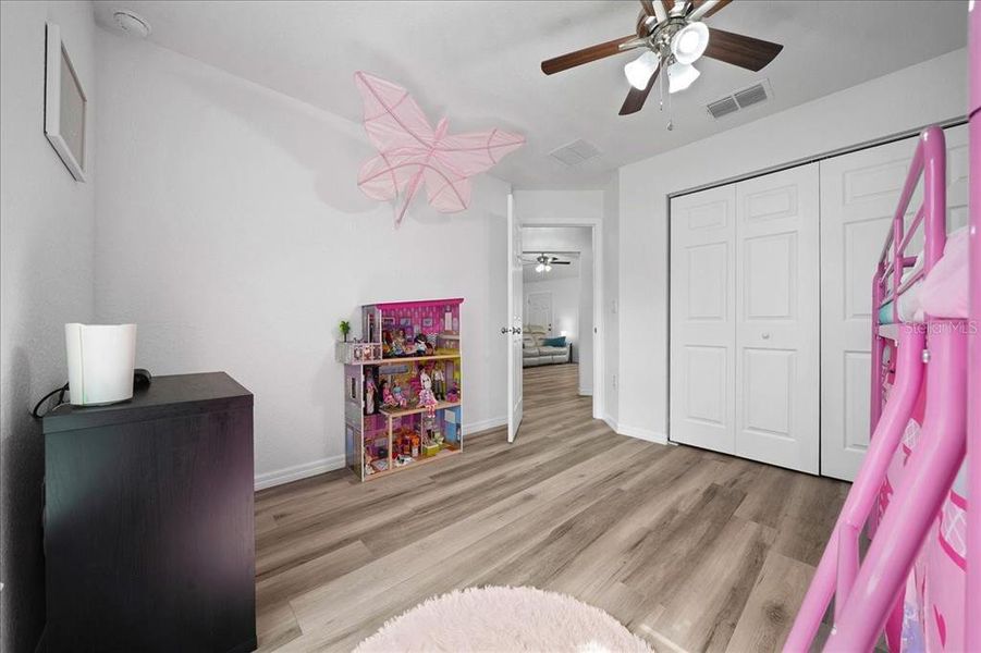 Furnished interior view inside a new home in , Ocklawaha (Image 13).