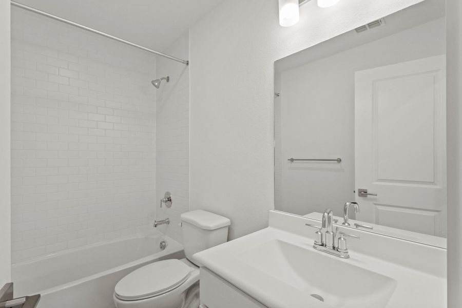 Hall bath (*Photo not of actual home and used for illustration purposes only.)