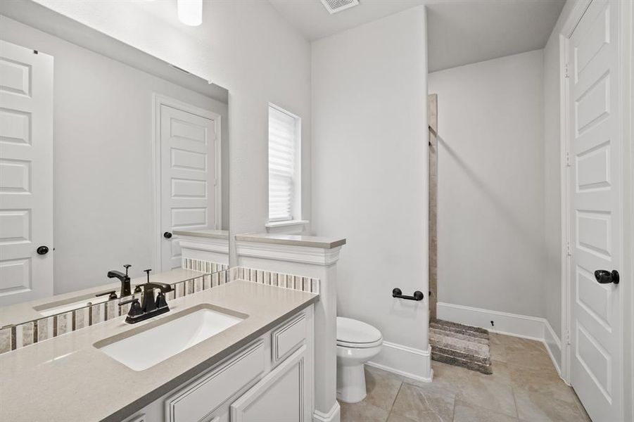 Image 25 of a home in Summit at Lake Travis.