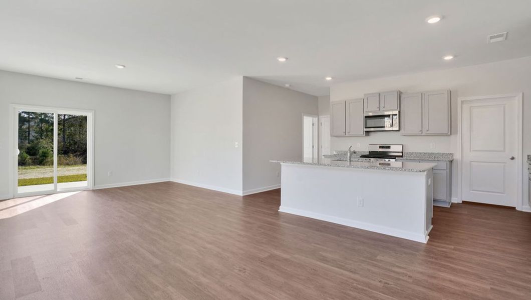 Image 25 representing the ROBIE by D.R. Horton in The Pines at Blake Farm, Wilmington, NC.