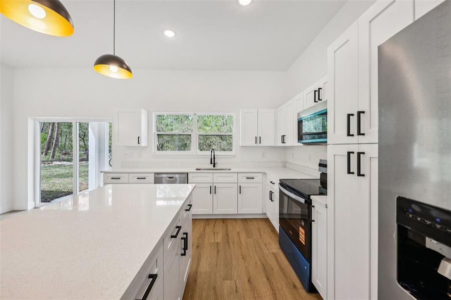 Furnished interior view inside a new home in , Ocklawaha (Image 11).