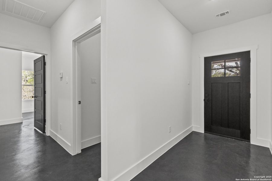 Spacious, unfurnished interior of a new home in , Spring Branch (Image 22). Spacious, unfurnished interior of a new home in , Spring Branch (Image 22).