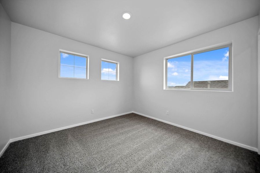 Representative unfurnished interior of a home built from the Capitan by Hakes Brothers in Summer Sky North, El Paso (Image 18).