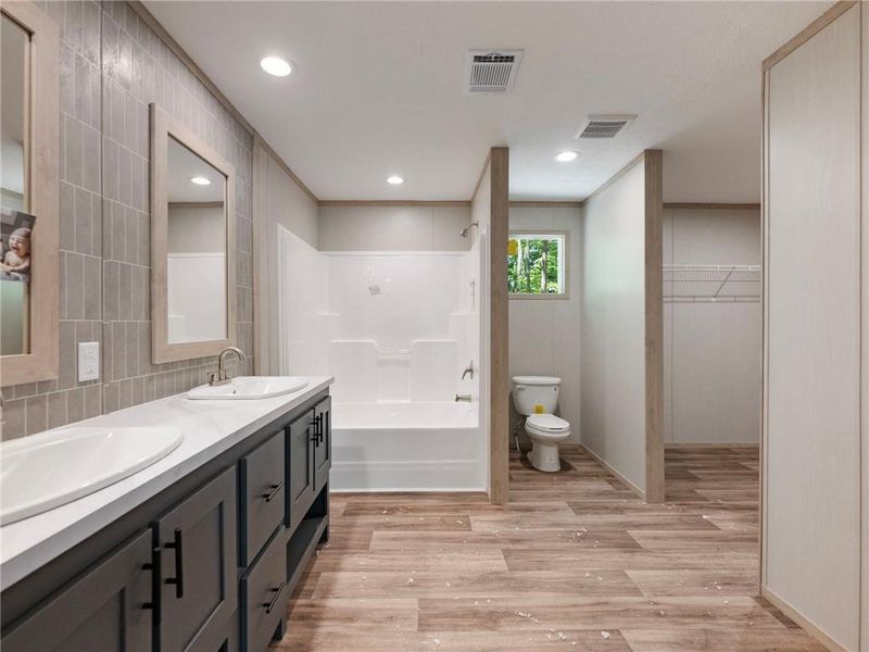 Furnished interior view inside a new home in , Gainesville (Image 11).