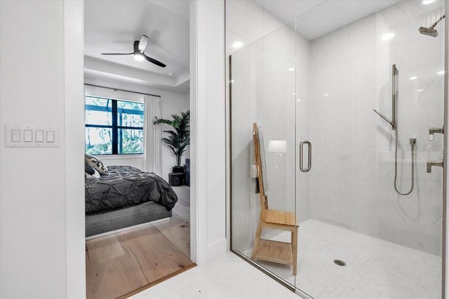 Furnished interior view inside a new home in , Venice (Image 51).