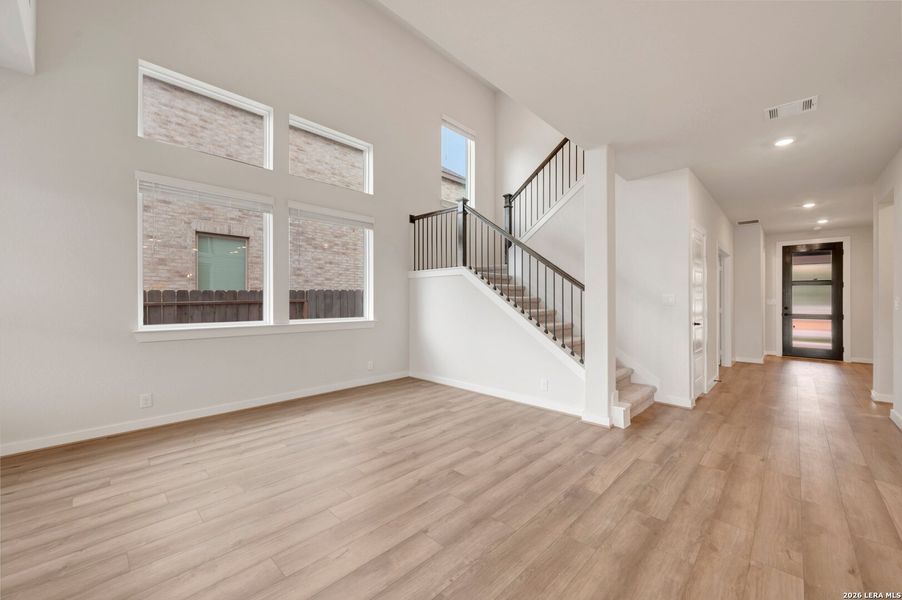 Spacious, unfurnished interior of a new home in Meyer Ranch – Select Reserve Series, New Braunfels (Image 23).