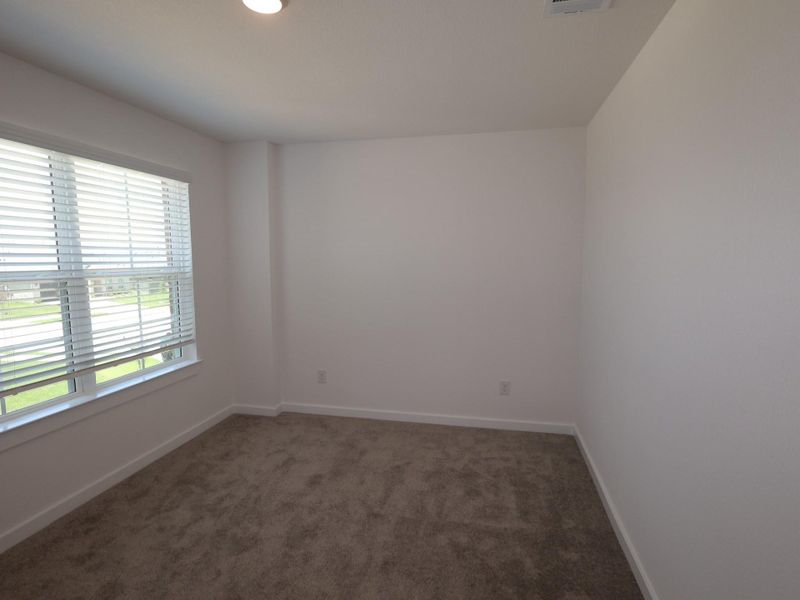 Spacious, unfurnished interior of a new home in Miller's Pond, Rosenberg (Image 14).