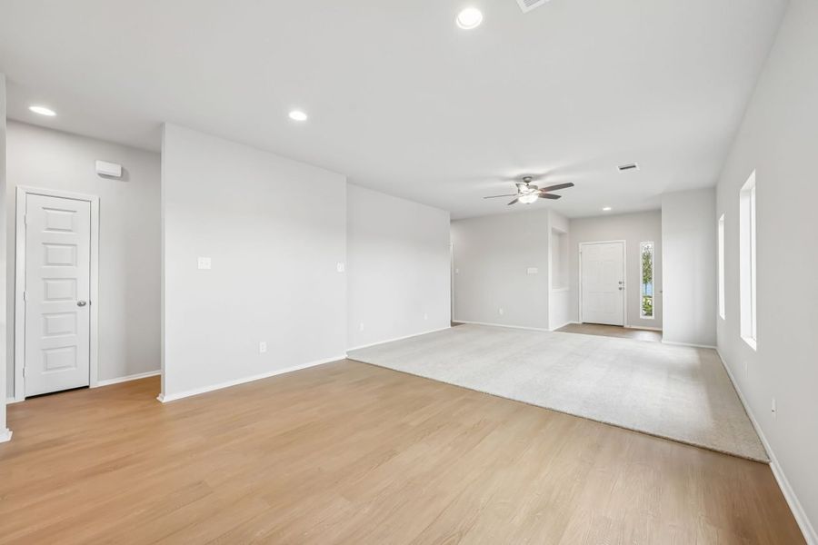 Spacious, unfurnished interior of a new home in Azalea, Pattison (Image 16).