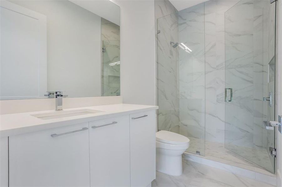 Furnished interior view inside a new home in , Montverde (Image 6).