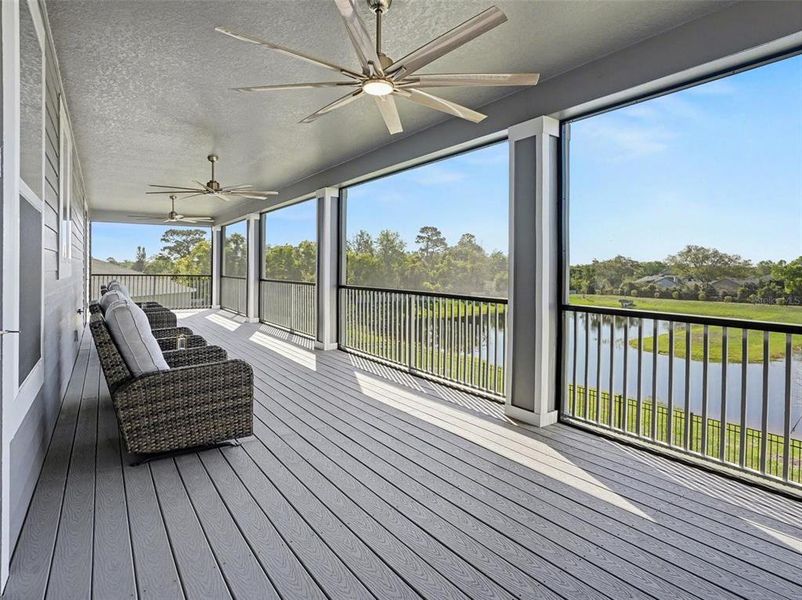 Exterior details and patio area of a home in , Oviedo (Image 3).