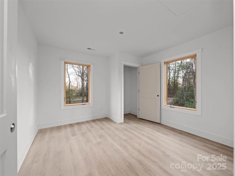 Spacious, unfurnished interior of a new home in , Lake Toxaway (Image 14). Spacious, unfurnished interior of a new home in , Lake Toxaway (Image 14).