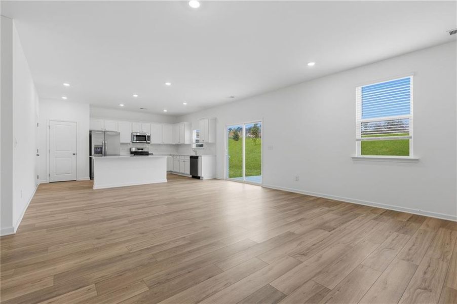 Spacious, unfurnished interior of a new home in Apalachee Hills, Bethlehem (Image 14).