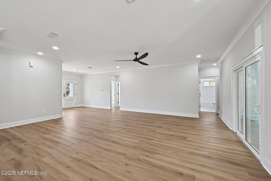 Spacious, unfurnished interior of a new home in , Fernandina Beach (Image 14).