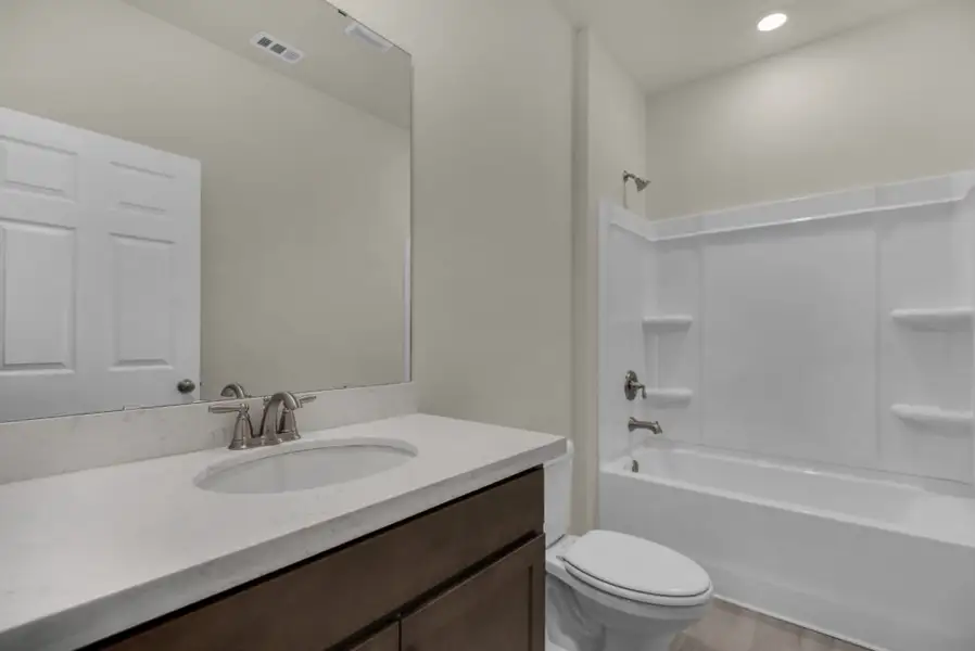 Image 21 representing the Osprey by Holiday Builders in Yellow River Ranch, Milton, FL. Image 21 representing the Osprey by Holiday Builders in Yellow River Ranch, Milton, FL.