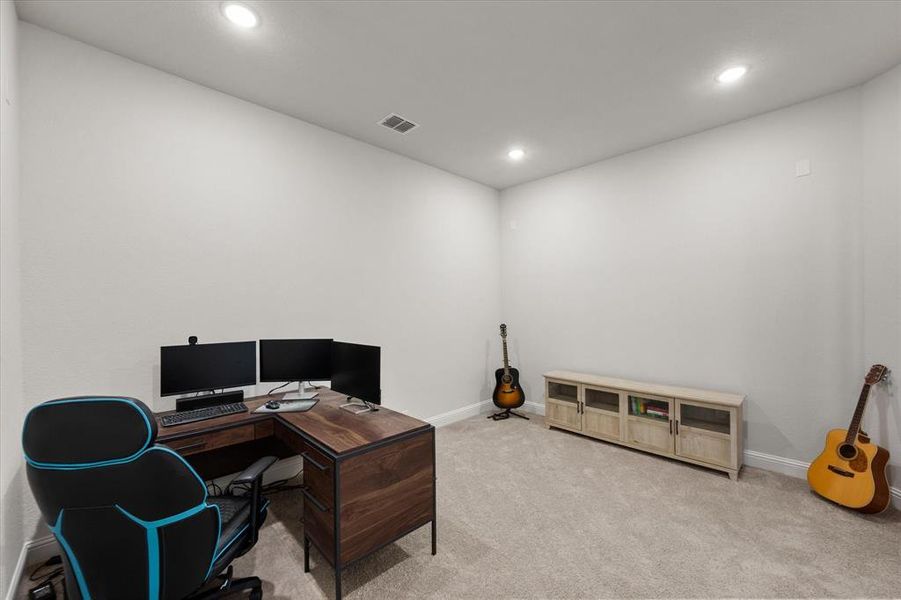 OFFICE/BONUS ROOM OFFICE/BONUS ROOM