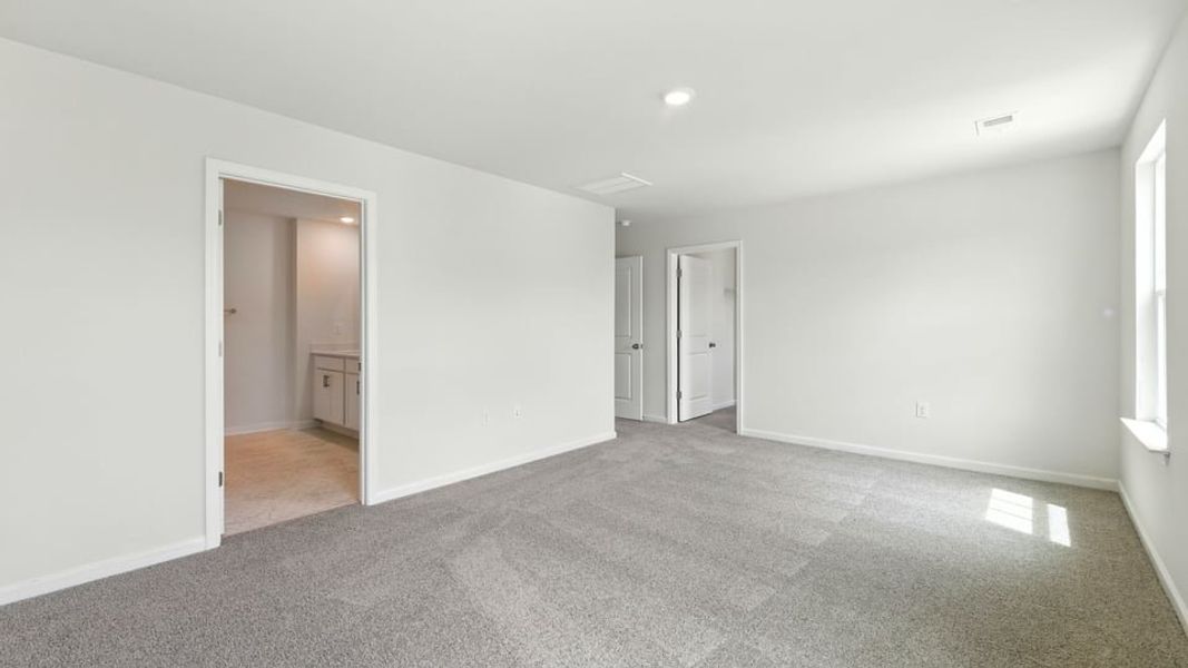 Spacious, unfurnished interior of a new home in Durbin Meadows, Fountain Inn (Image 29). Spacious, unfurnished interior of a new home in Durbin Meadows, Fountain Inn (Image 29).
