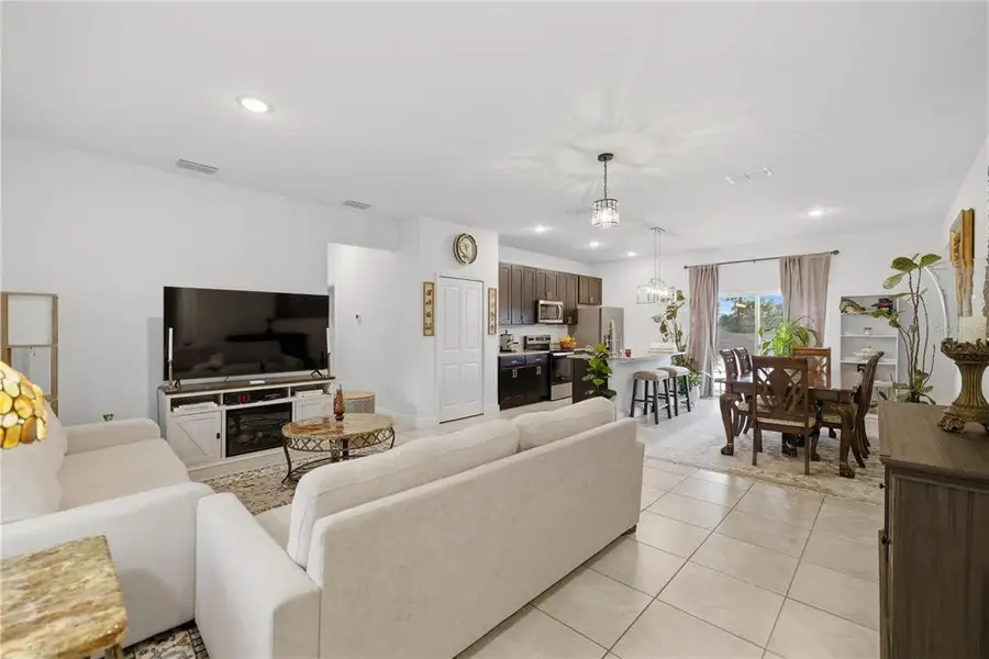 Furnished interior view inside a new home in , Ocala (Image 5).