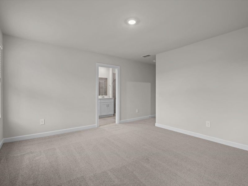Spacious, unfurnished interior of a new home in Northbrook Village Townes, Taylors (Image 15).