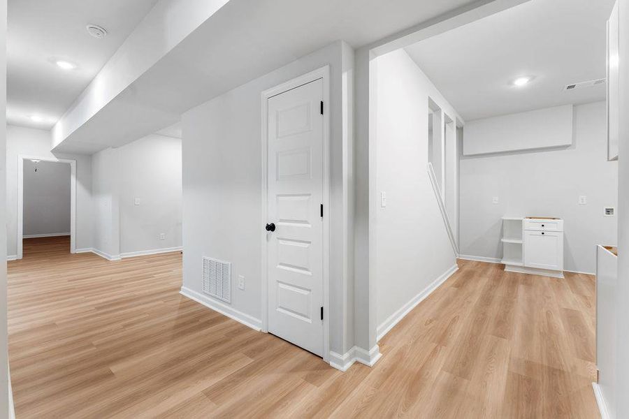 Spacious, unfurnished interior of a new home in Trinity Park, McDonough (Image 46). Spacious, unfurnished interior of a new home in Trinity Park, McDonough (Image 46).