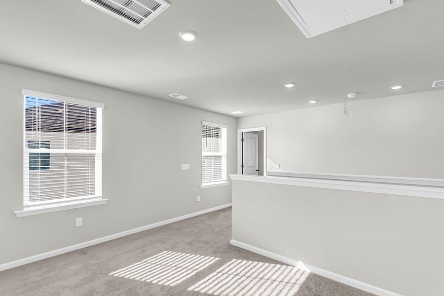 Spacious, unfurnished interior of a new home in Wildcat Chase, Summerville (Image 25).