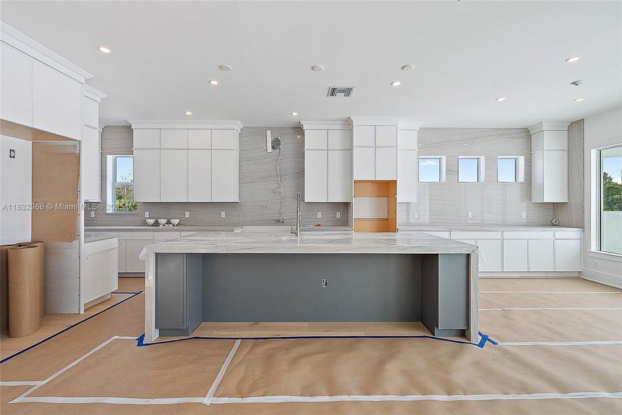 Spacious, unfurnished interior of a new home in Bridgewater, Jupiter (Image 21). Spacious, unfurnished interior of a new home in Bridgewater, Jupiter (Image 21).